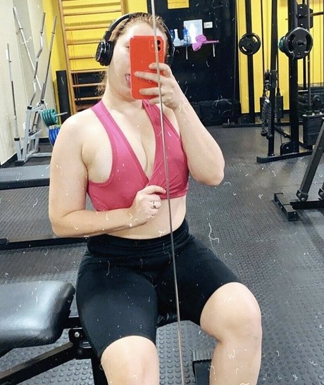 Na Academia model sex image