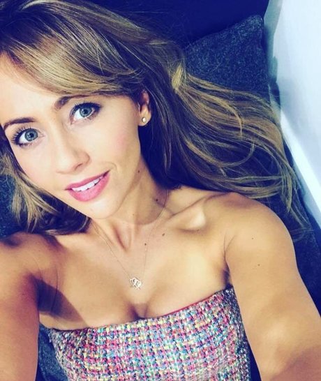 Samia Ghadie porn model photos