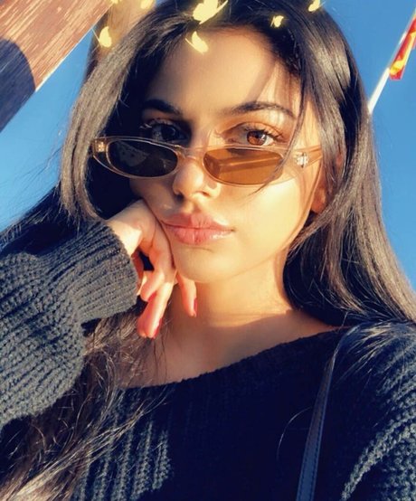 Banita Sandhu hd pornstar images