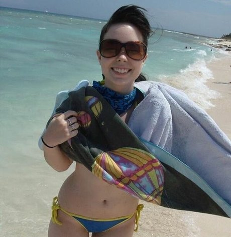 Suzy Berhow model perfect images