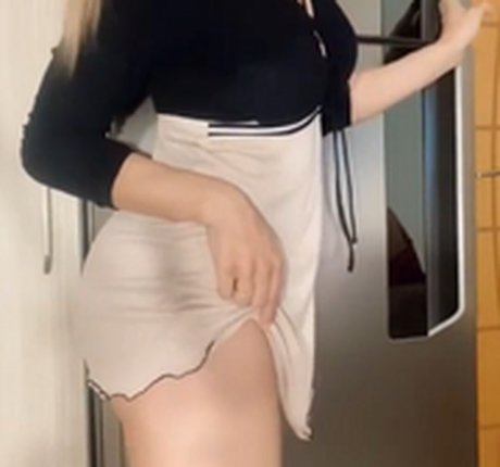 Helen Japa star galleries