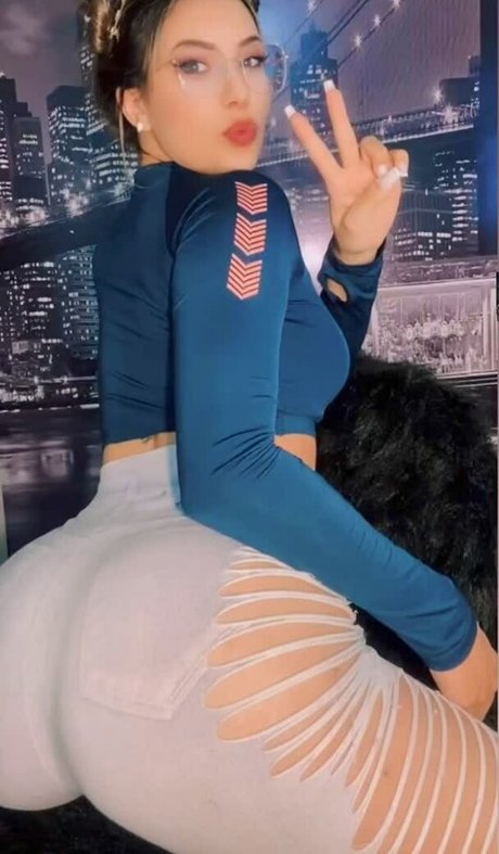 Helen Japa star exclusive pics