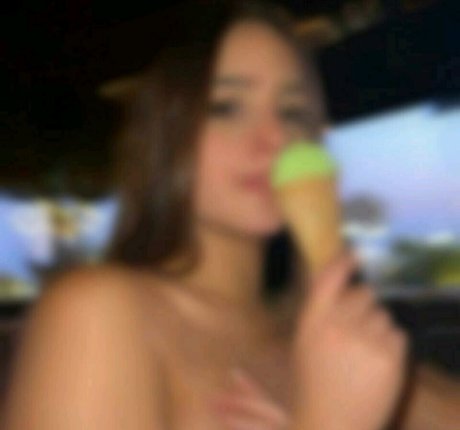 Andrea Mextli hot actress gallery