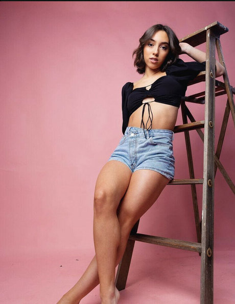 kamibakerr beautiful model archive