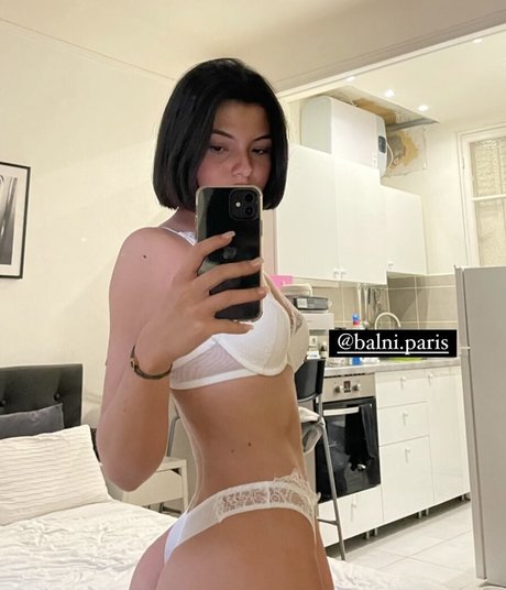 Thbnlaure sexy model images