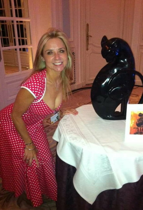 Sarah Jane Honeywell free actress image