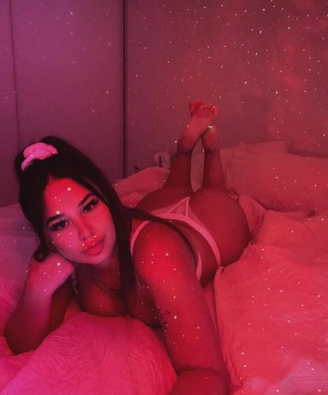 Baddie Embodied model nude image