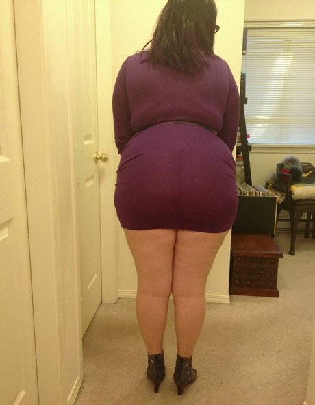 Chubolatechip nude pornstar gallery