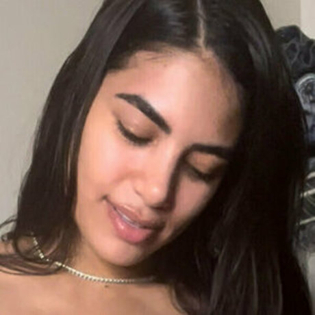 daniellavioti naked model picture