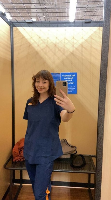 Gulliblecream288 nude star archive