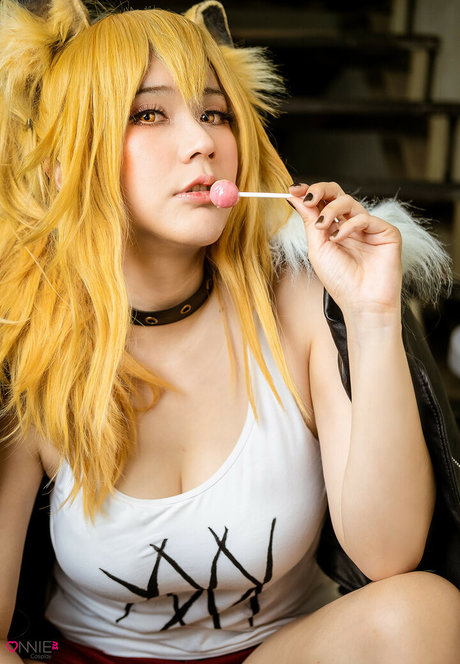 OnniesM model beautiful pics