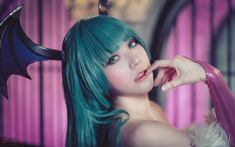 OnniesM exclusive actress gallery