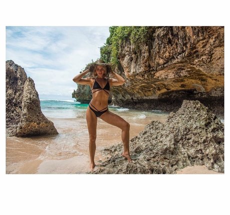 Shantel VanSanten model top photo