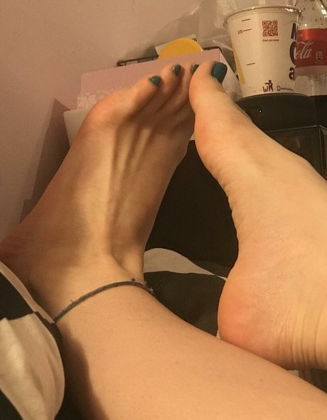 Hahahahelp me exclusive model pic