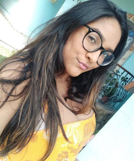 Sofia Mendonca nice actress pics