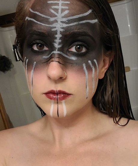 Lizzie All Day pornstar nude galleries