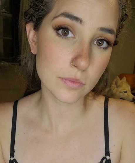 Lizzie All Day art pornstar photo