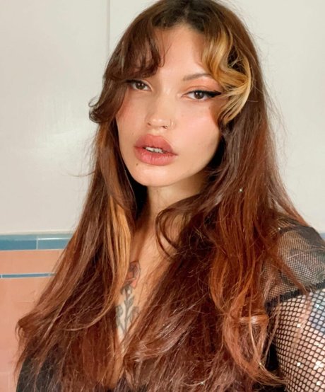 Maxine Ashley free pornstar archive