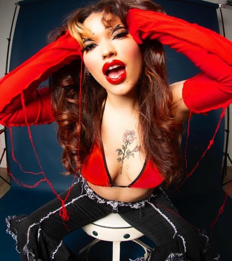 Maxine Ashley pornstar adult pictures