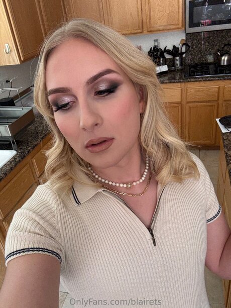 blairets model art galleries