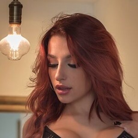 Izzie xx model sex photo