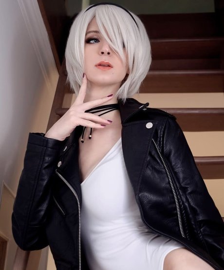 Holly White free pornstar photo