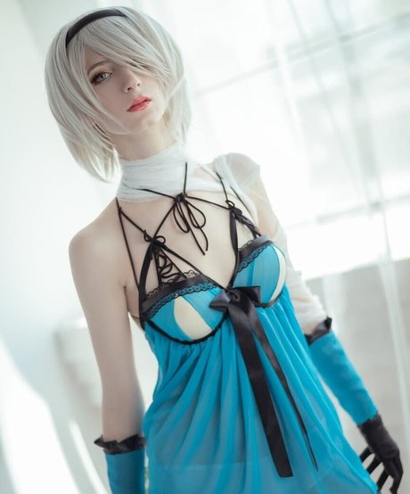 Holly White xxx pornstar img