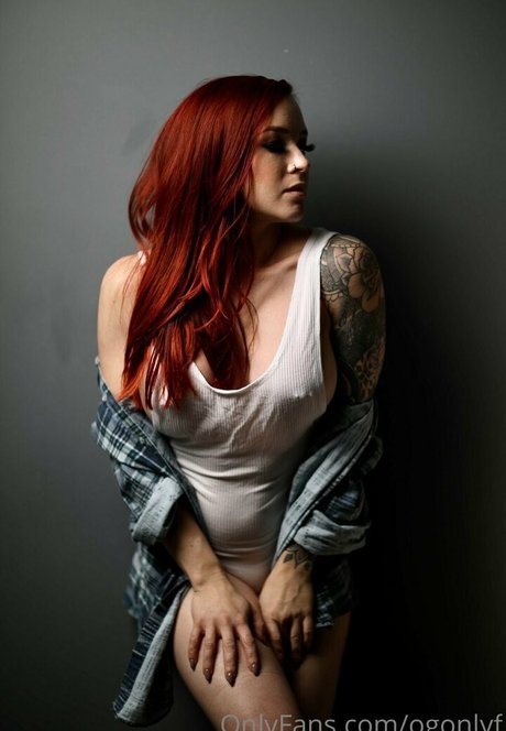 ogonlyf naked star img