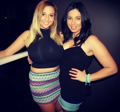 Wears ren star art images