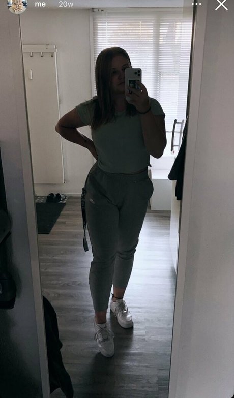 Aline Zwahlen adult actress image