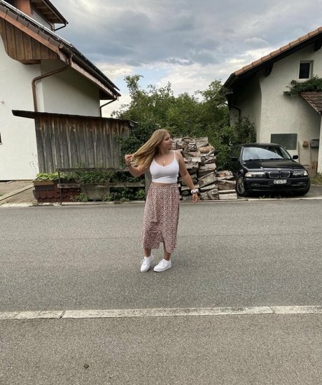 Aline Zwahlen model nude pic