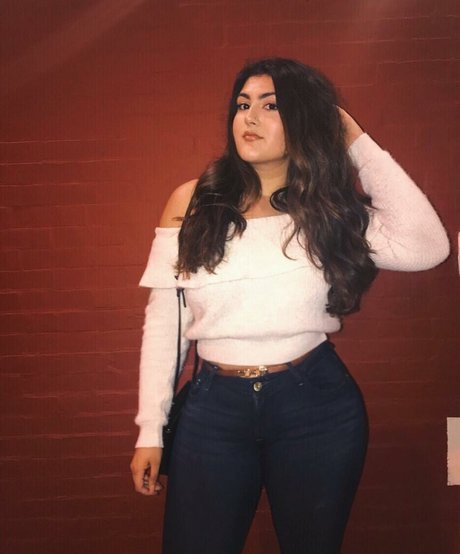 Sanjana model hd pics