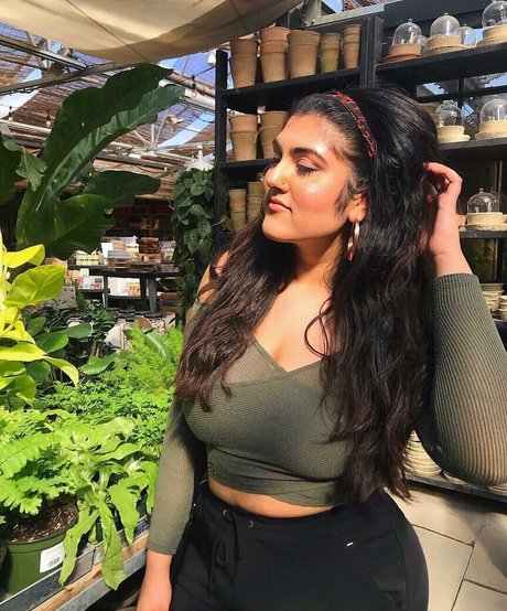 Sanjana adult star photos