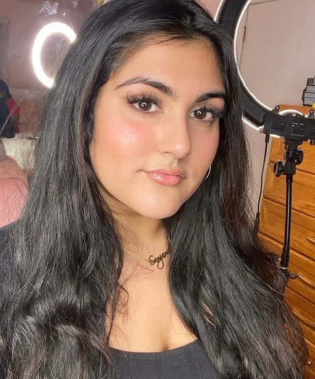 Sanjana nice pornstar photo