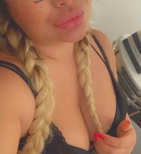 Miriam Tay model nudes images