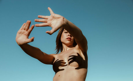 Peacelynn naked actress pics