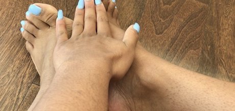 Dominique Chinn model top photos