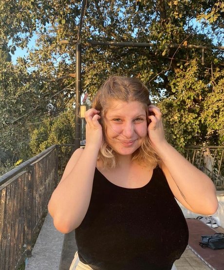 Ori Yaron exclusive actress image