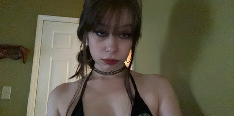 sluttylilypad top model pictures