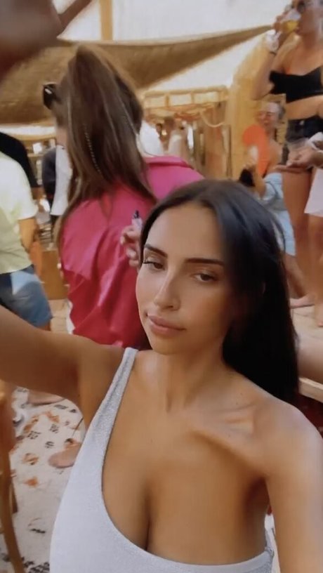 Chirine Sabaiti xxx model gallery