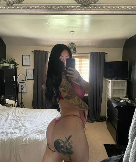 Ren Parker sexy pornstar pic