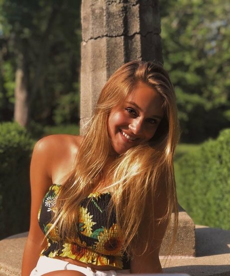 Gracie Diewald high quality pornstar photo