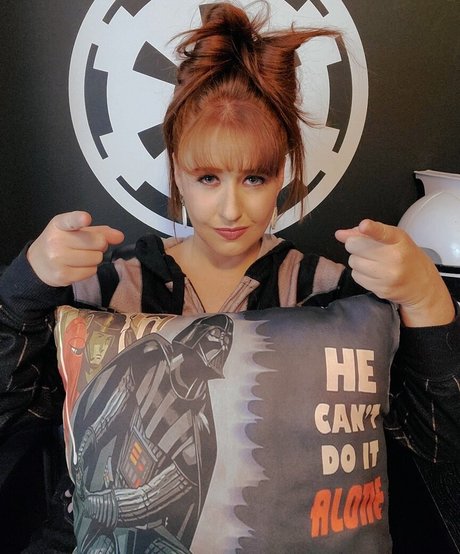 Rawrist model adult image