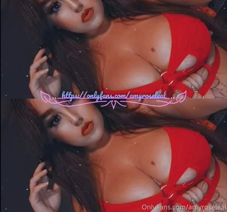 amyroseleal star hot picture
