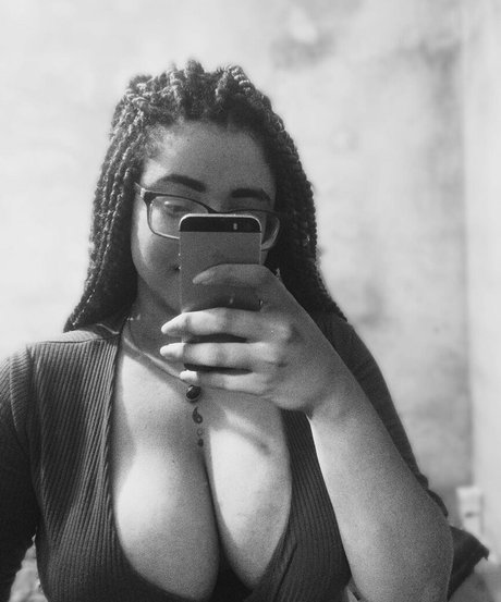 jyaasmim nude pornstar picture