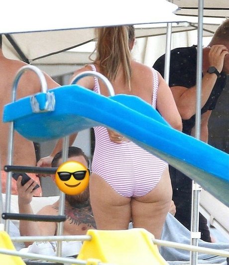 Dee Devlin exclusive model photos