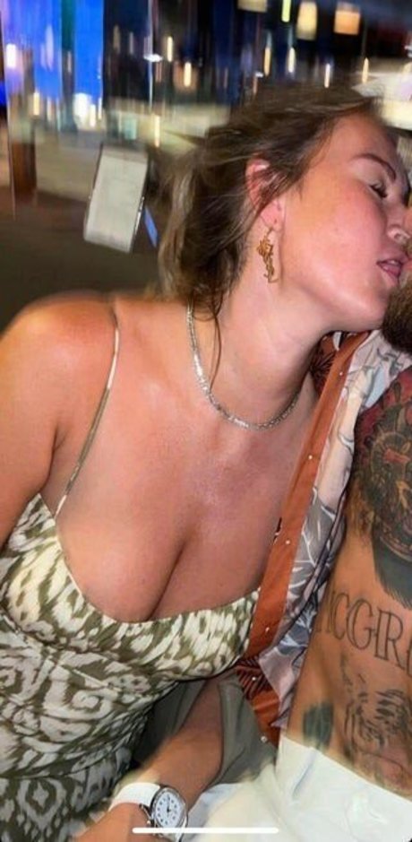 Dee Devlin top star img