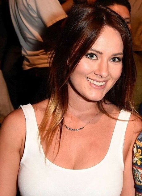 Dee Devlin porn actress image