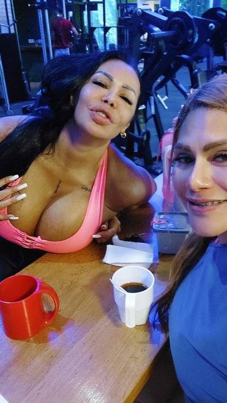 Carolina Luna free model pics