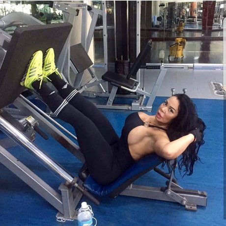 Carolina Luna erotic star photo